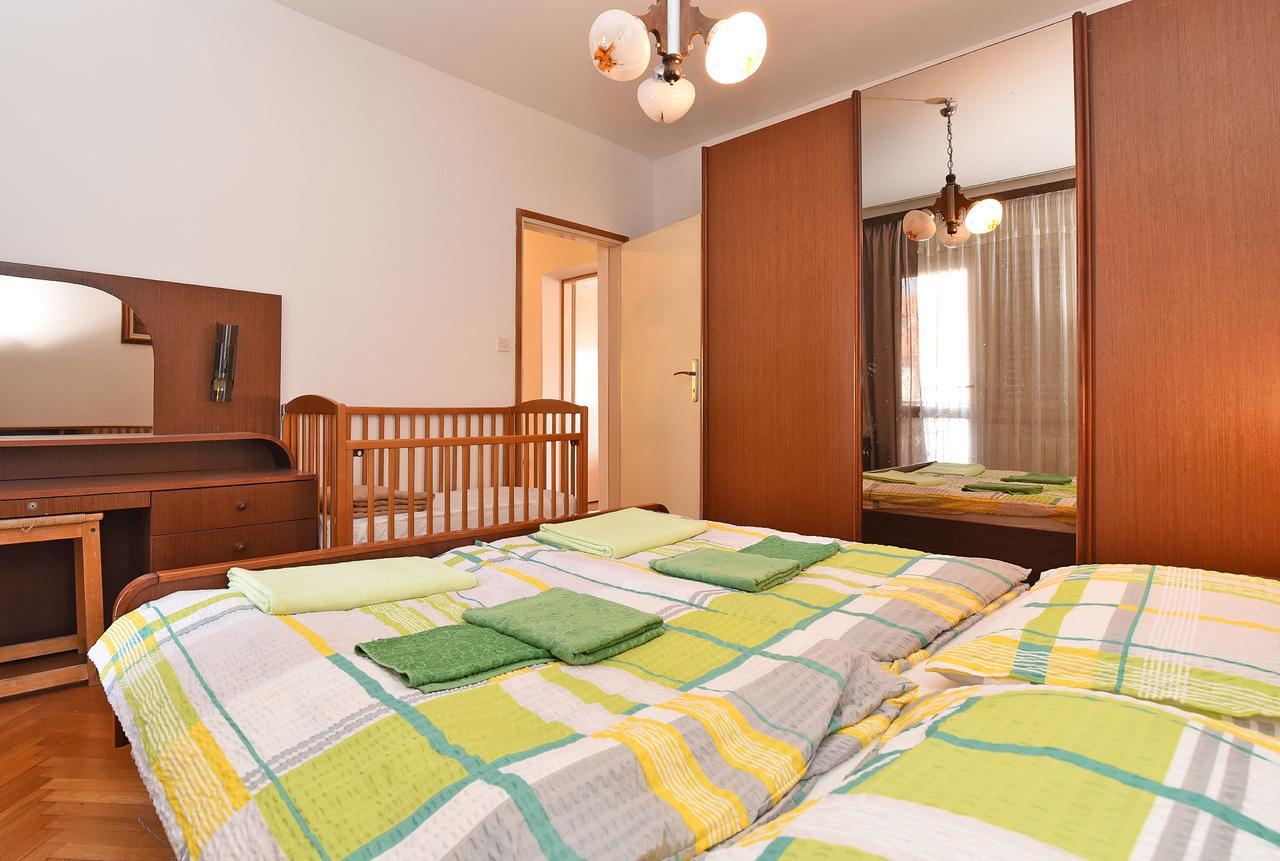 Apartments Josip 74 Pula Bagian luar foto