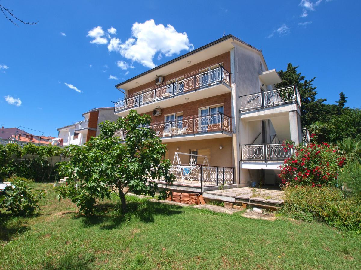 Apartments Josip 74 Pula Bagian luar foto